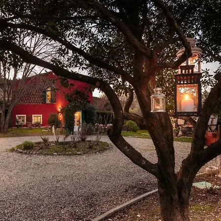 Catia Farmhouse, Three Luxury Bedrooms, A Jacuzzi Pool And A Dream-like Getaway Experience Capannori