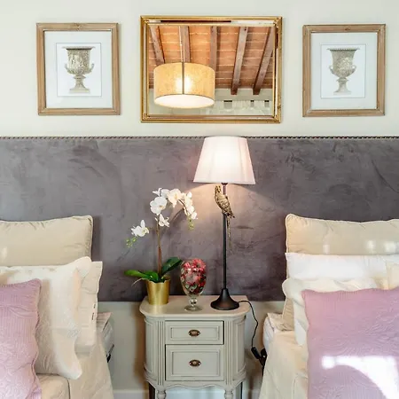 Catia Farmhouse, Three Luxury Bedrooms, A Jacuzzi Pool And A Dream-like Getaway Experience * Capannori
