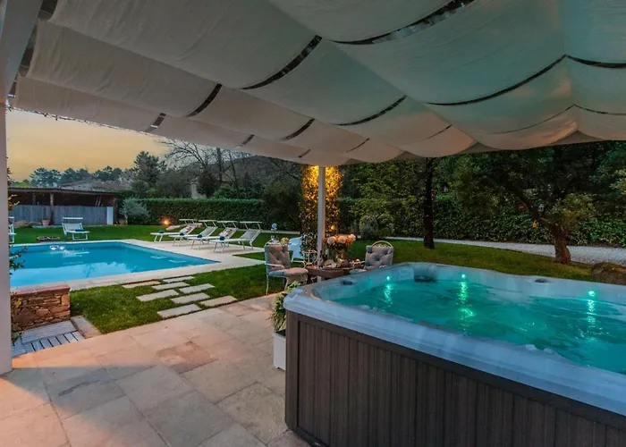 Catia Farmhouse, Three Luxury Bedrooms, A Jacuzzi Pool And A Dream-like Getaway Experience Вилла